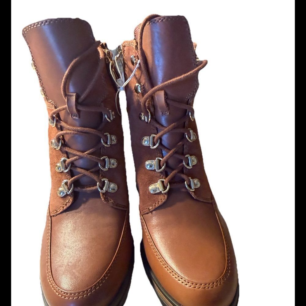 Vince Camuto Lace Up Heeled Leather Hiker Boots Donenta Cocoa Biscuit Size 9.5